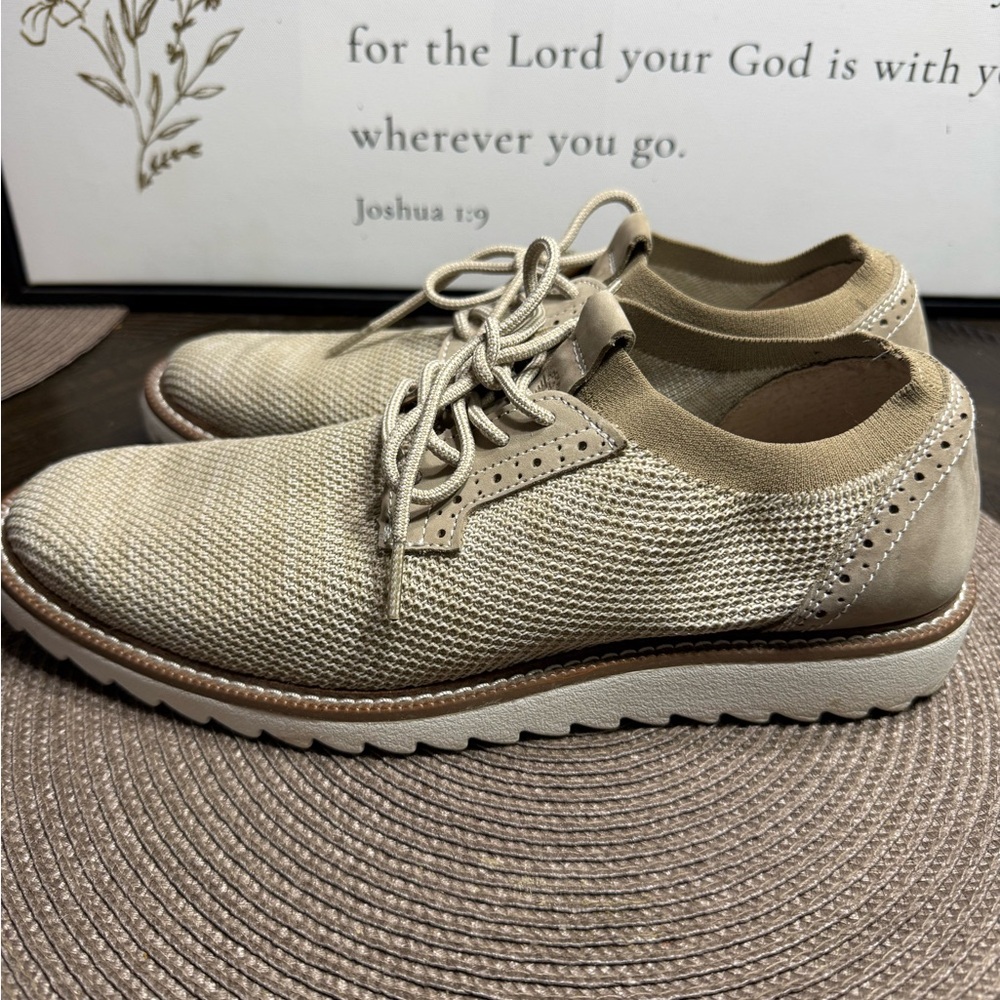 Men's Beige Knit Lace-Up Casual Dress Shoes SZ-9.5. Box 16 - Picture 4 of 7